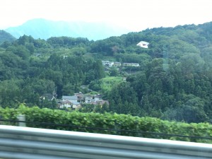 バスの車窓から、日本の風景…