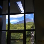 廊下から望む富士山